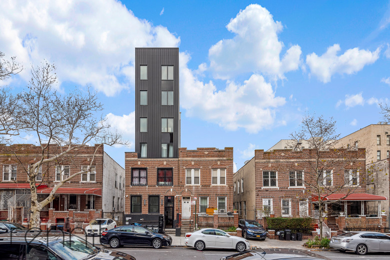 1031 Montgomery St, Apt 4F Image 12