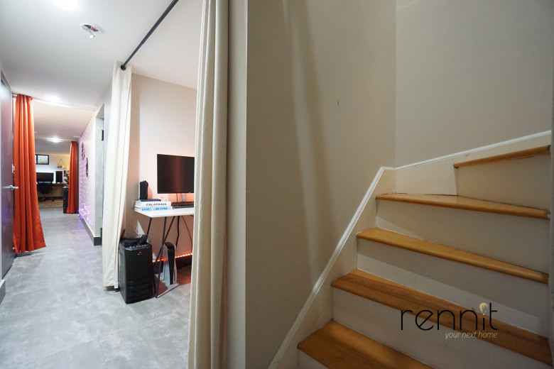 26 Irving Ave, Apt 1R Image 15