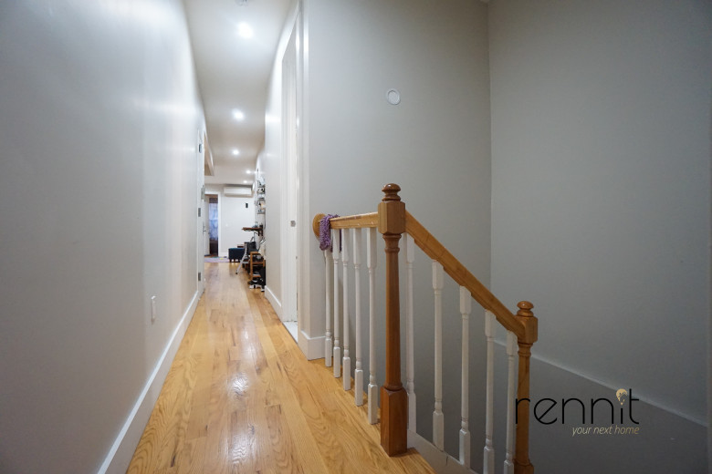 26 Irving Ave, Apt 1R Image 9