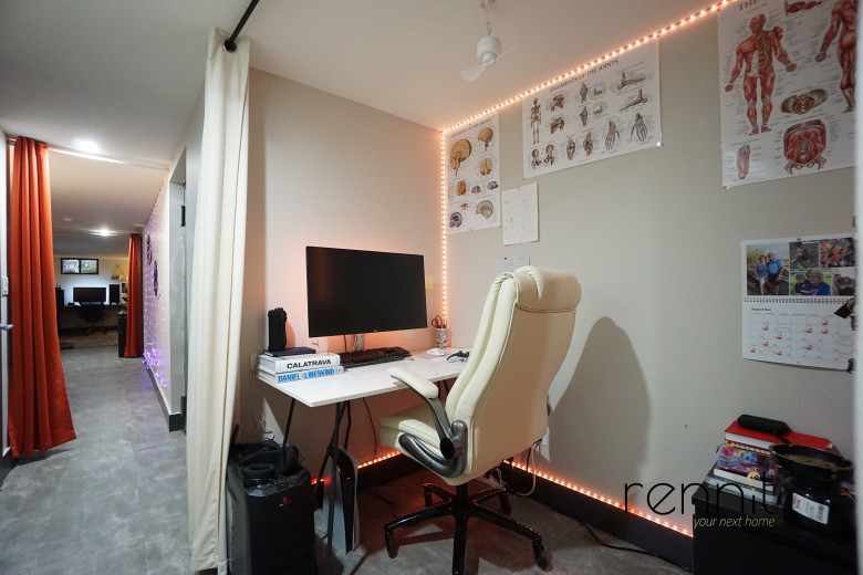 26 Irving Ave, Apt 1R Image 10