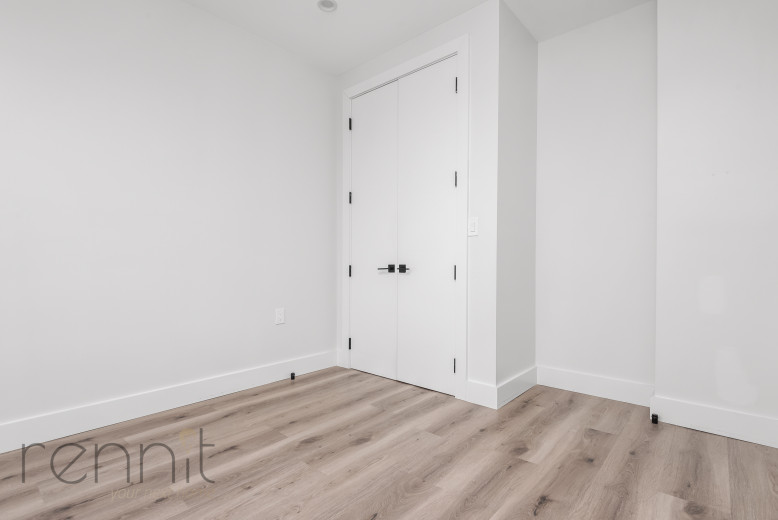 125 Kings Hwy, Apt 4C Image 6