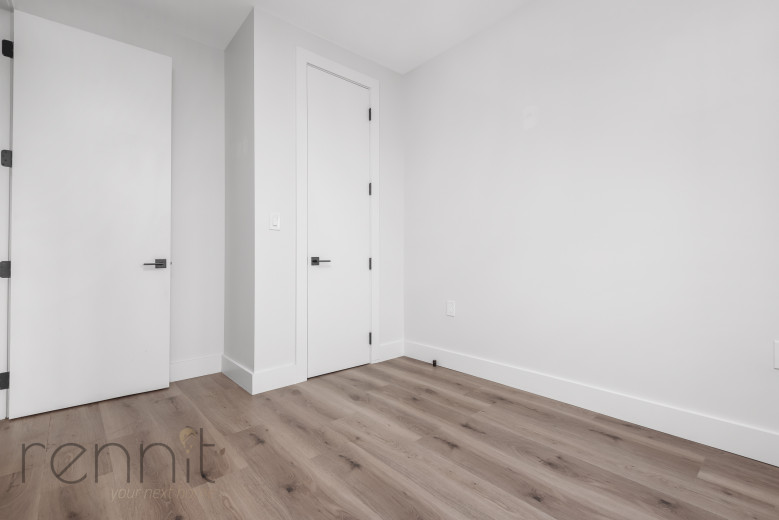 125 Kings Hwy, Apt 4C Image 9