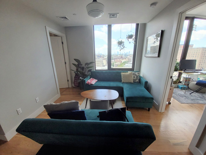 31 Debevoise St, Apt 8B Image 2