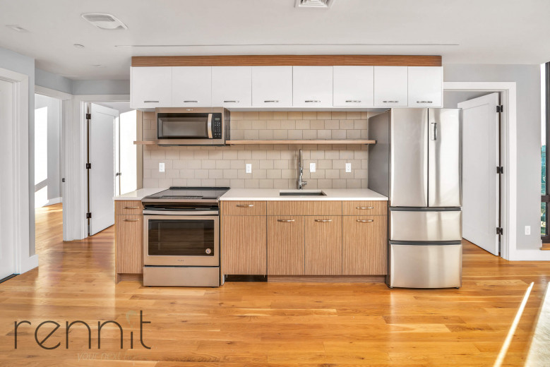 31 Debevoise St, Apt 8B Image 4