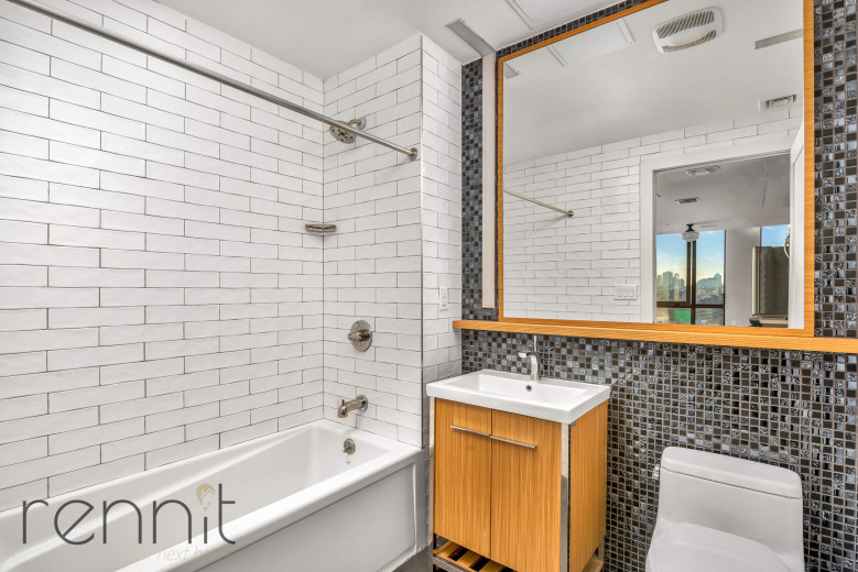 31 Debevoise St, Apt 8B Image 5