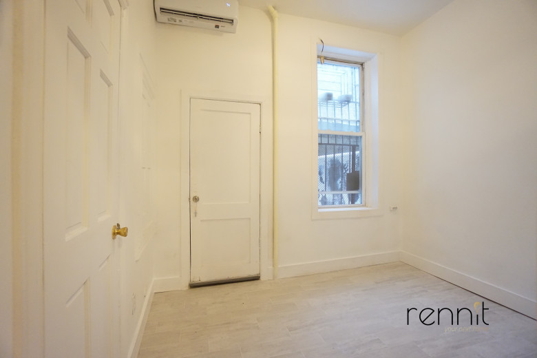 217 Ralph Ave, Apt 1R Image 4