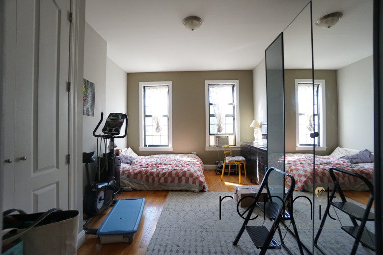 218 Himrod St, Apt 2R Image 4