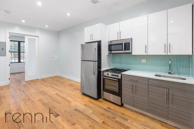 259 Boerum St, Apt 1 Image 1