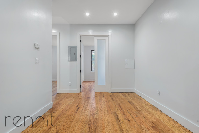 259 Boerum St, Apt 1 Image 2