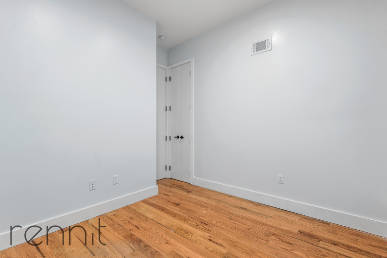 259 Boerum St, Apt 1 Image 5