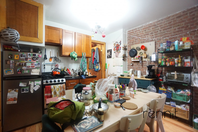 559 St Johns Pl, Apt 2F Image 17